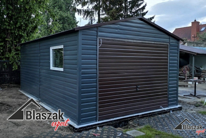 Dodatki do garażu blaszanego