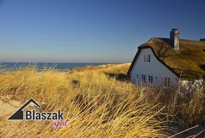 Wakacje nad morzem - dlaczego warto wybrać apartament blisko morza i co zabrać ze sobą?