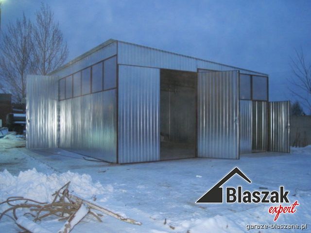 Garaż/Hala OCIEPLONY - (10 m x 7 m)