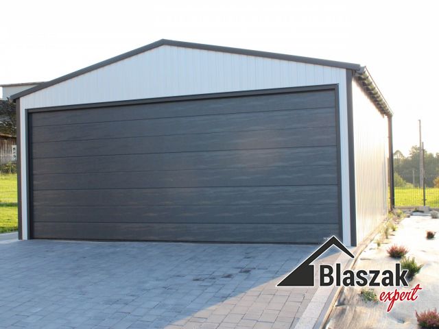 Garaż dwustanowiskowy - brama segmentowa - (6 m x 6 m)