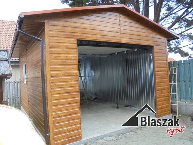 Garaż drewnopodobny ocieplony - (4 m x 6 m)