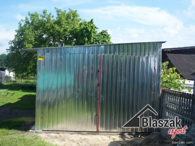 Garaż z konstrukcją z profili zamkniętych - (3 m x 5 m)