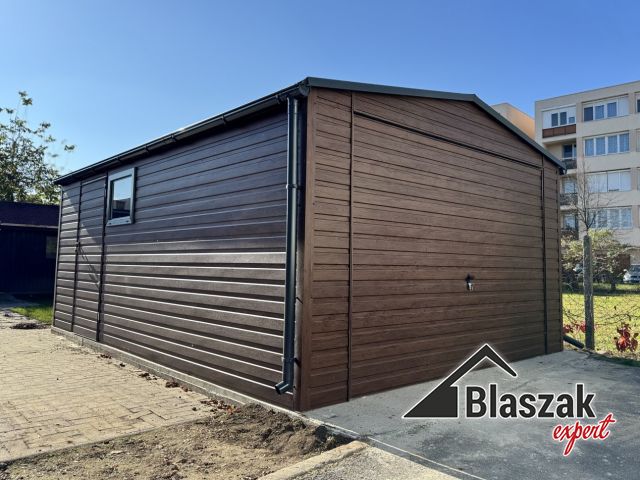 Garaż drewnopodobny orzech - (4 m x 5 m)
