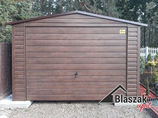 Garaż drewnopodobny orzech - (3.5 m x 5 m)