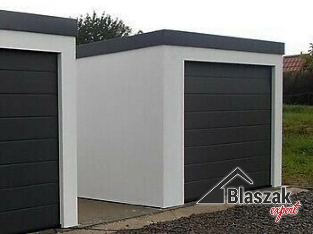 Garaż tynkowany - (3.1 m x 5.885 m)