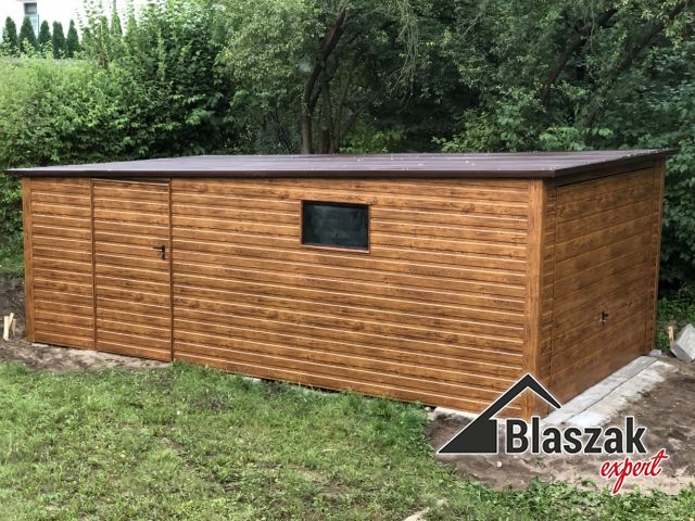 Garaż drewnopodobny spad dachu na tył - (3.5 m x 6m)