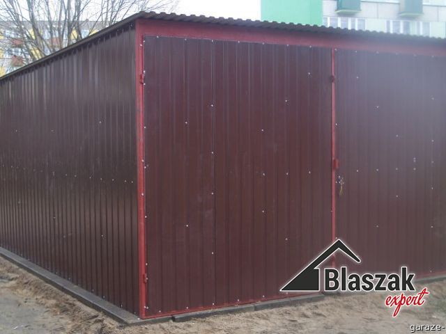 Garaż z konstrukcją z profili zamkniętych - (3 m x 5 m)